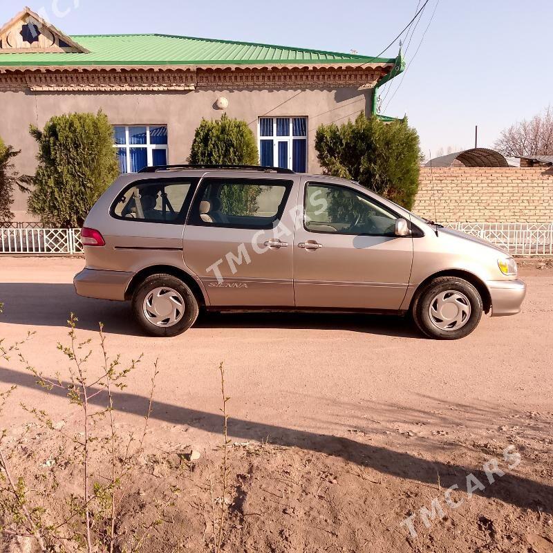 Toyota Sienna 2002 - 150 000 TMT - Gubadag - img 9