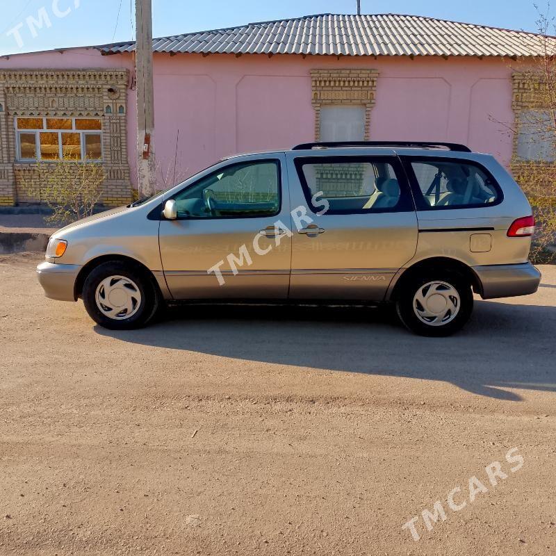 Toyota Sienna 2002 - 150 000 TMT - Gubadag - img 10