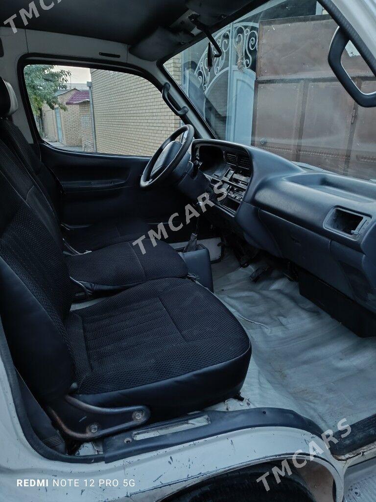 Toyota Hiace 1999 - 110 000 TMT - Mary - img 2