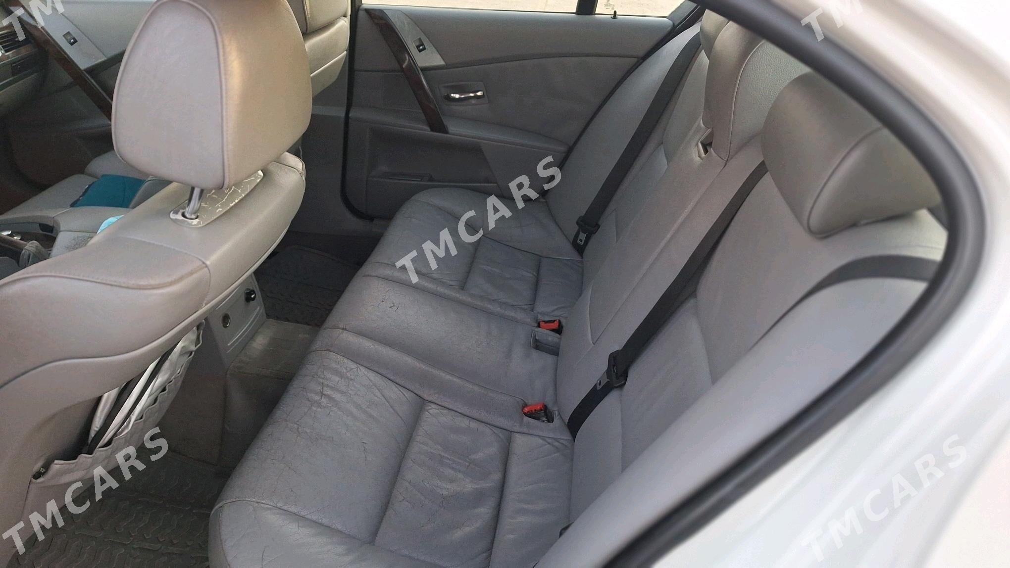 BMW E60 2004 - 140 000 TMT - Balkanabat - img 3