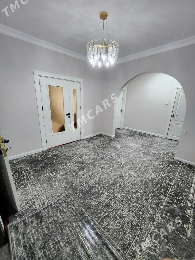 Dosaf proyezd 5/5 etaź 3+1kom - Ашхабад - img 3