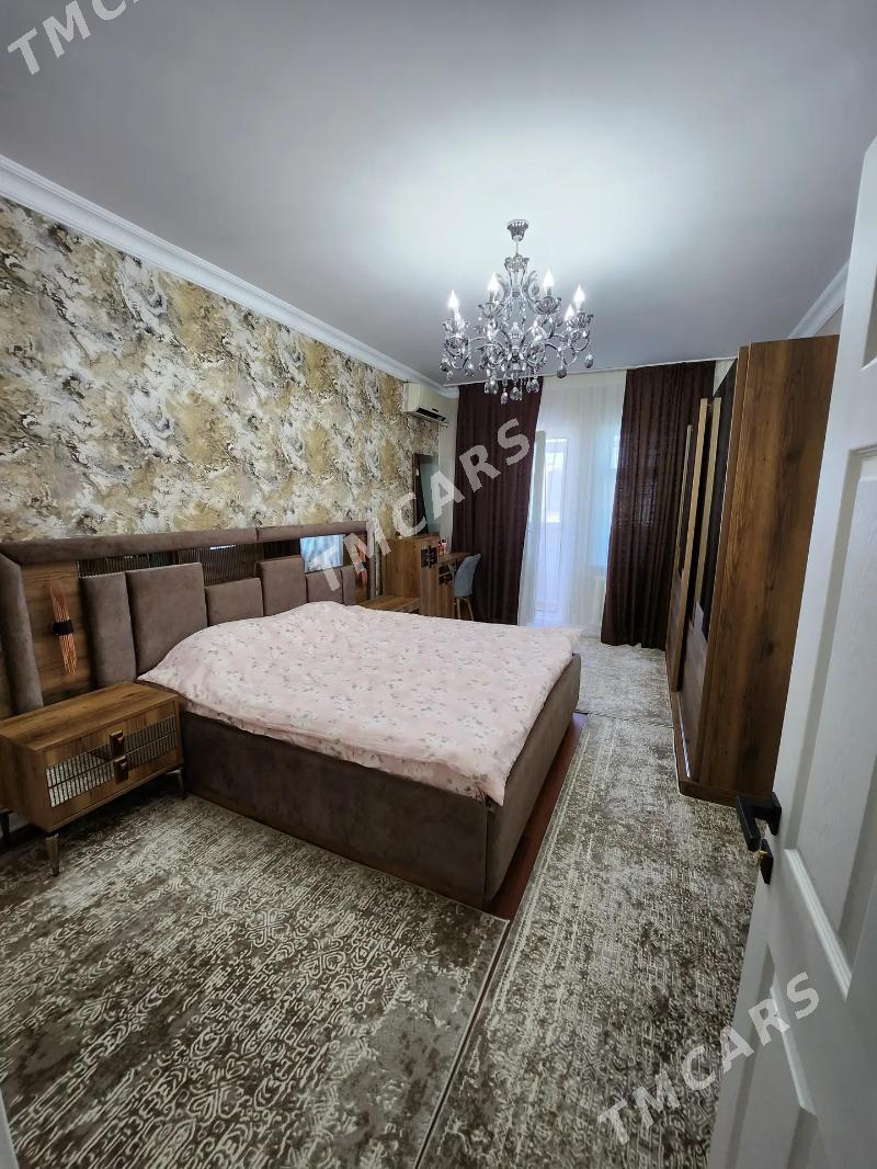 Dosaf proyezd 5/5 etaź 3+1kom - Ашхабад - img 8