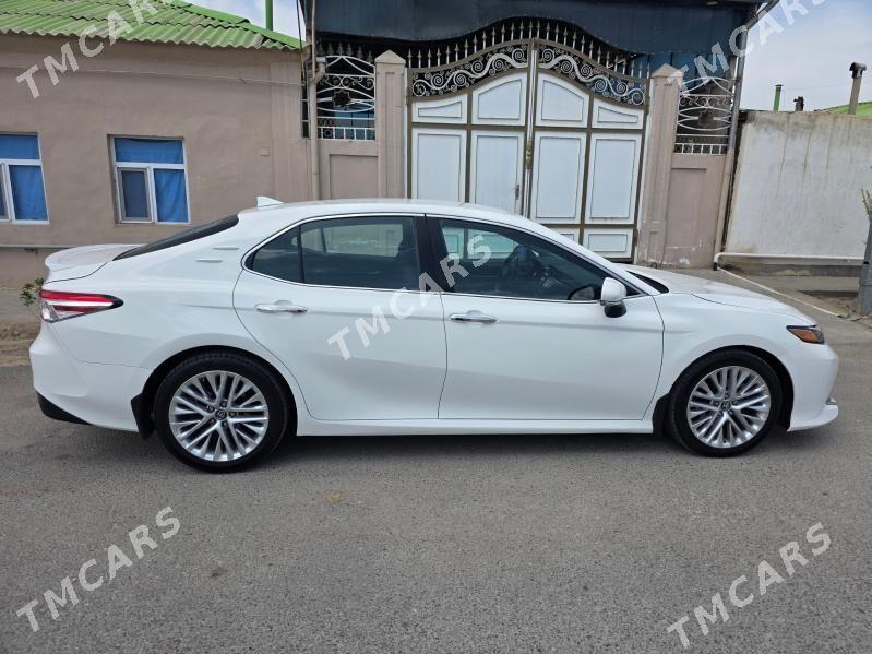 Toyota Camry 2019 - 278 000 TMT - Бузмеин - img 2