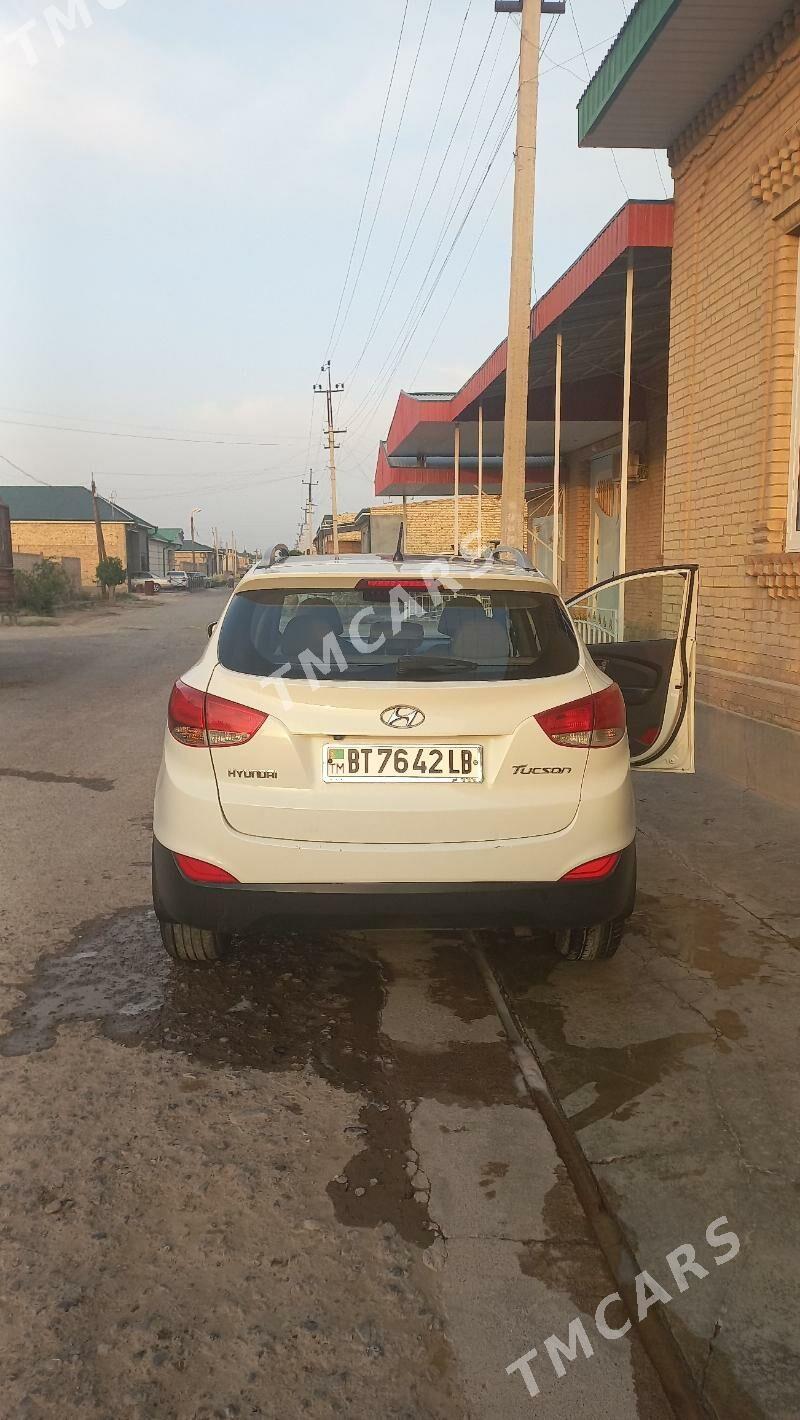 Hyundai Tucson 2010 - 190 000 TMT - Türkmenabat - img 3