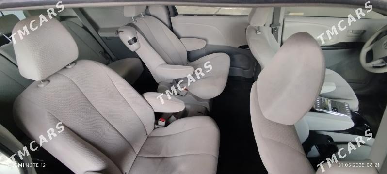 Toyota Sienna 2012 - 275 000 TMT - Дянев - img 2