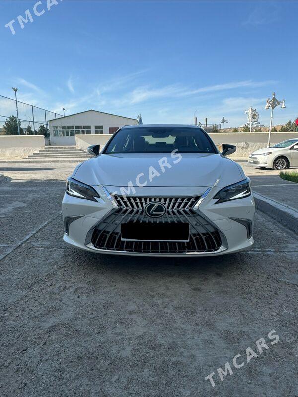 Lexus ES 350 2022 - 620 000 TMT - Podwoýski köç. (Bitarap Türkmenistan şaýoly) - img 4