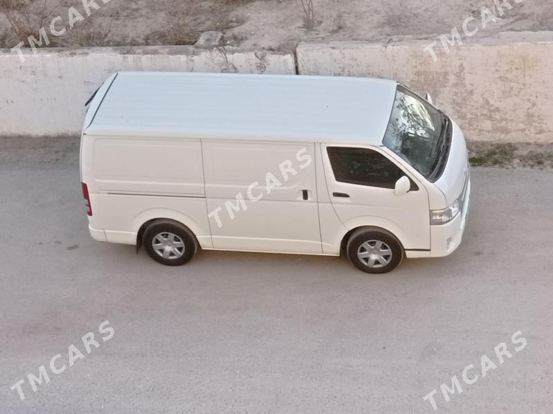 Toyota Hiace 2017 - 420 000 TMT - Howdan "W" - img 2