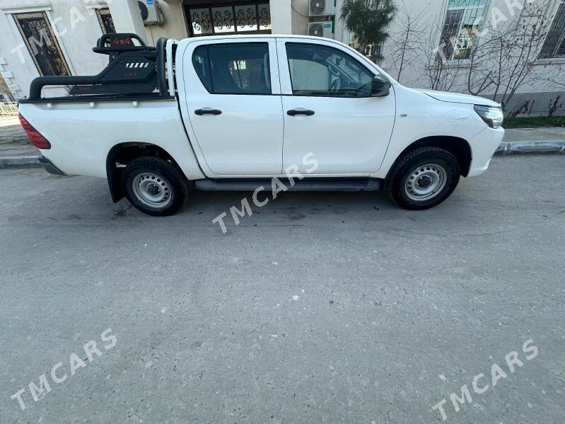 Toyota Hilux 2024 - 600 000 TMT - Türkmenabat - img 5
