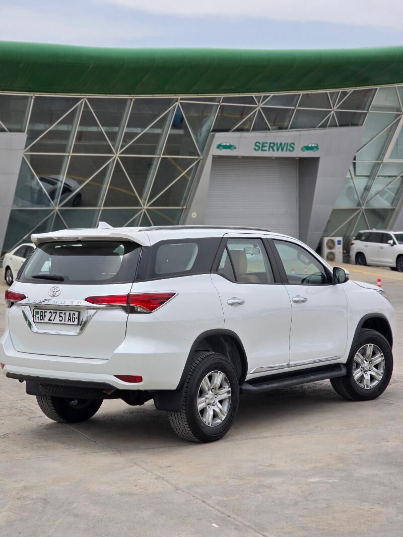 Toyota Fortuner 2024 - 655 000 TMT - 11 мкр - img 6