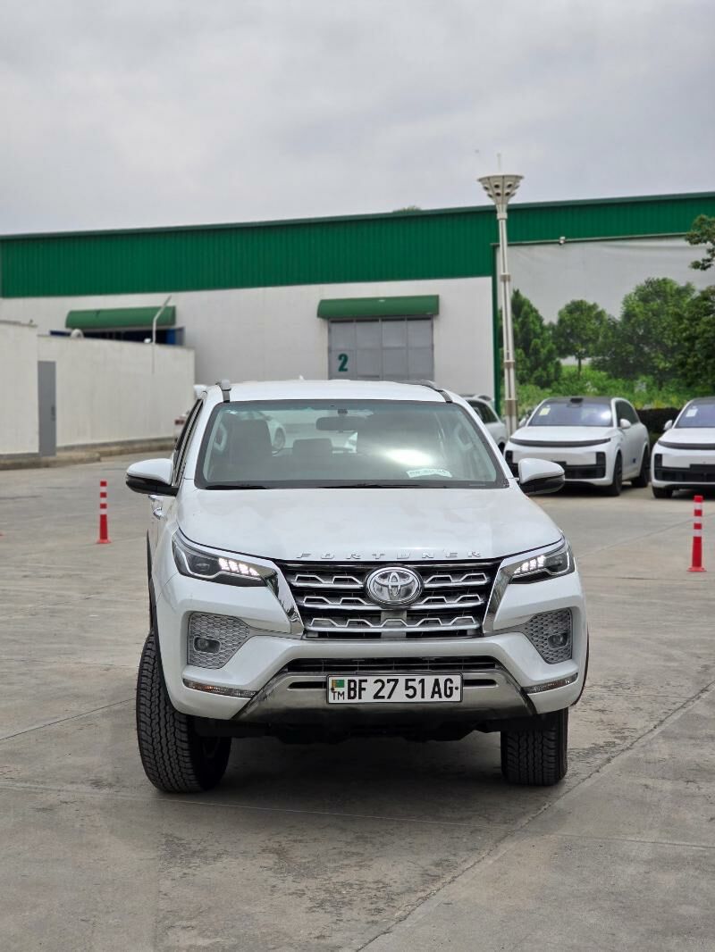 Toyota Fortuner 2024 - 655 000 TMT - 11 мкр - img 5