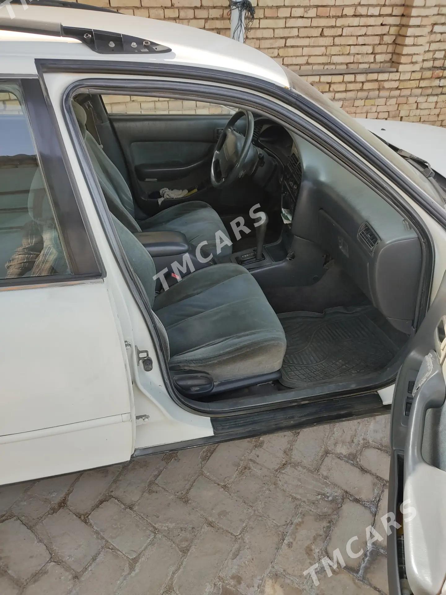 Toyota Camry 1993 - 55 000 TMT - Ёлётен - img 5