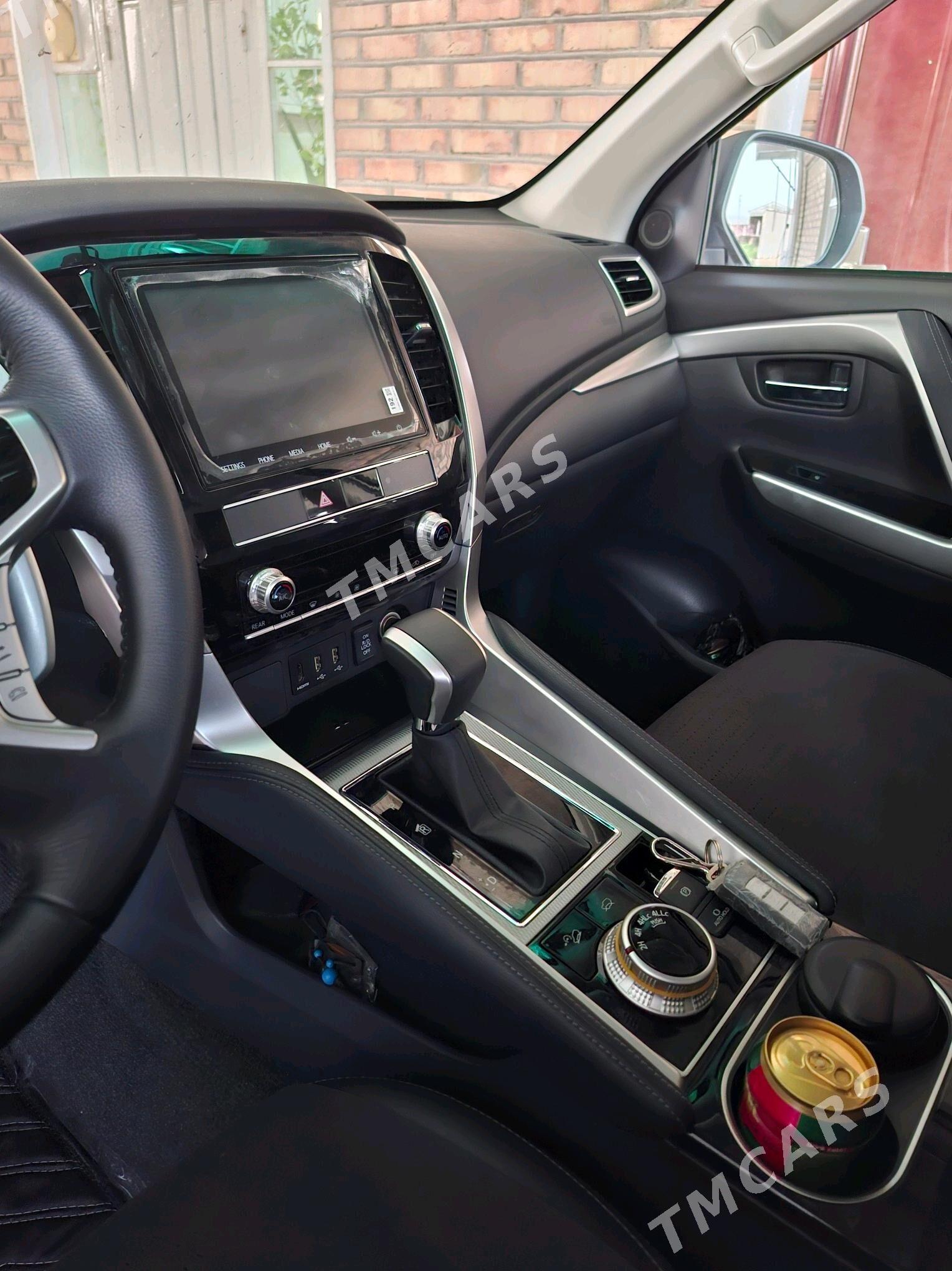 Mitsubishi Montero Sport 2023 - 500 000 TMT - Бахарден - img 2