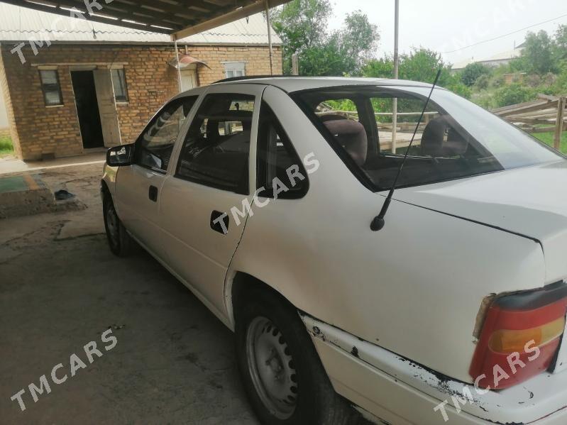 Opel Vectra 1990 - 17 000 TMT - Murgap - img 2