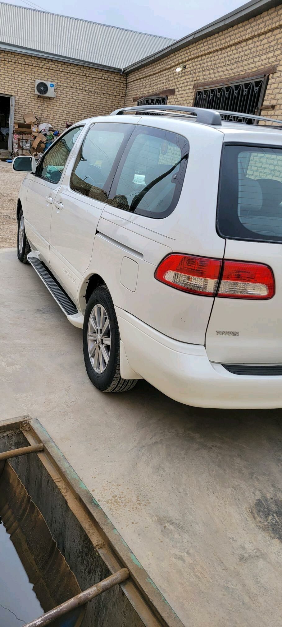 Toyota Sienna 2002 - 170 000 TMT - Мары - img 4