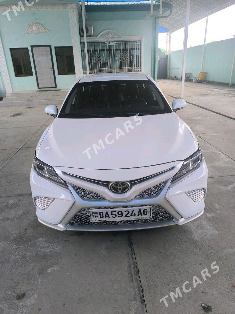 Toyota Camry 2021 - 315 200 TMT - Garadamak - img 4
