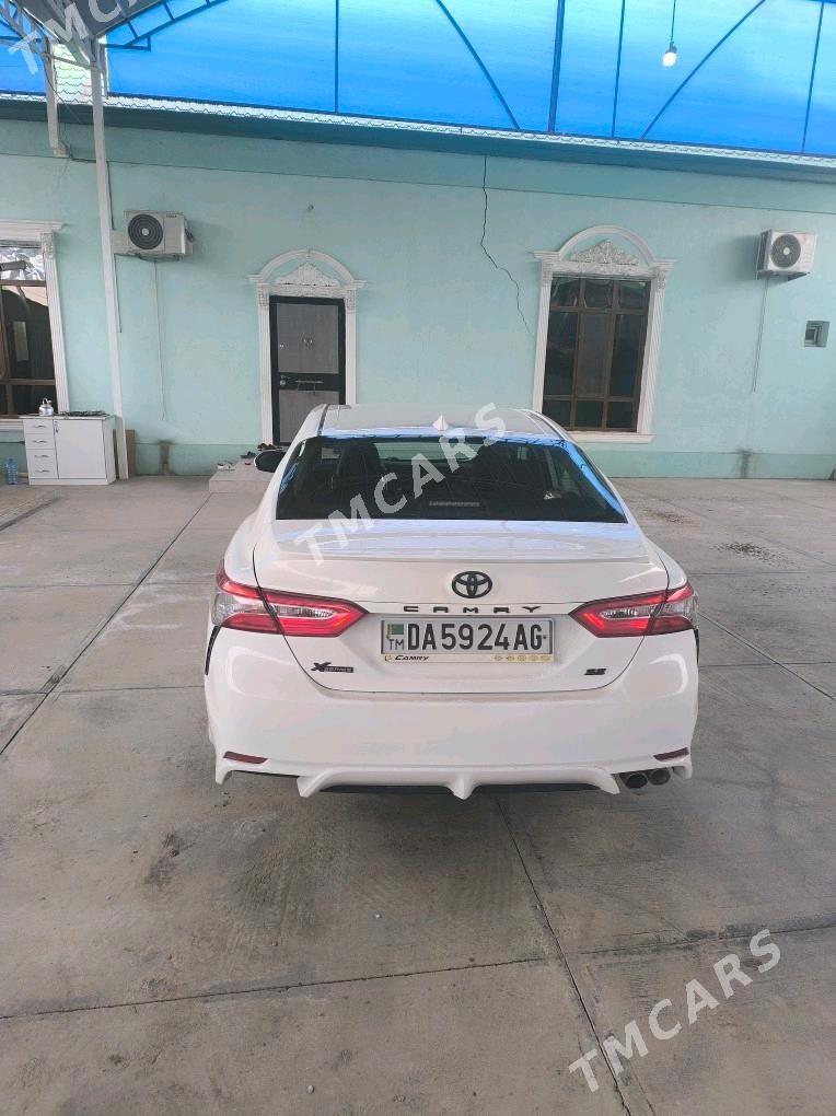 Toyota Camry 2021 - 315 200 TMT - Garadamak - img 2