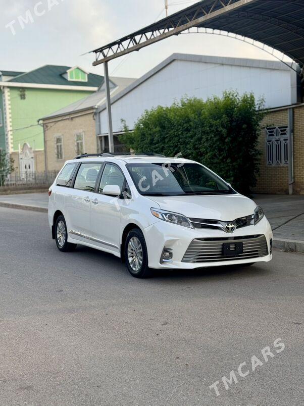 Toyota Sienna 2019 - 412 000 TMT - Мары - img 5