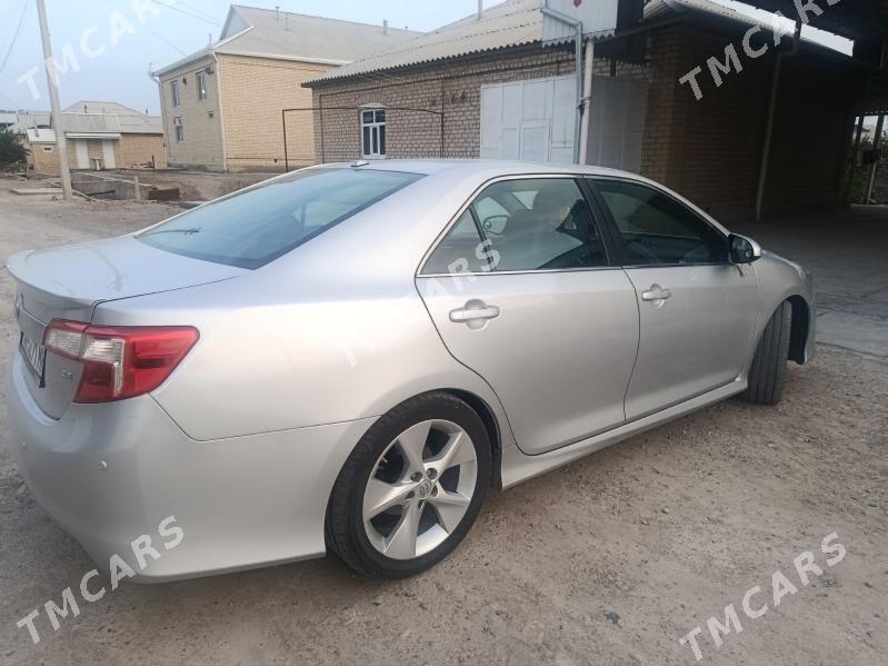 Toyota Camry 2012 - 220 000 TMT - Sakarçäge - img 2