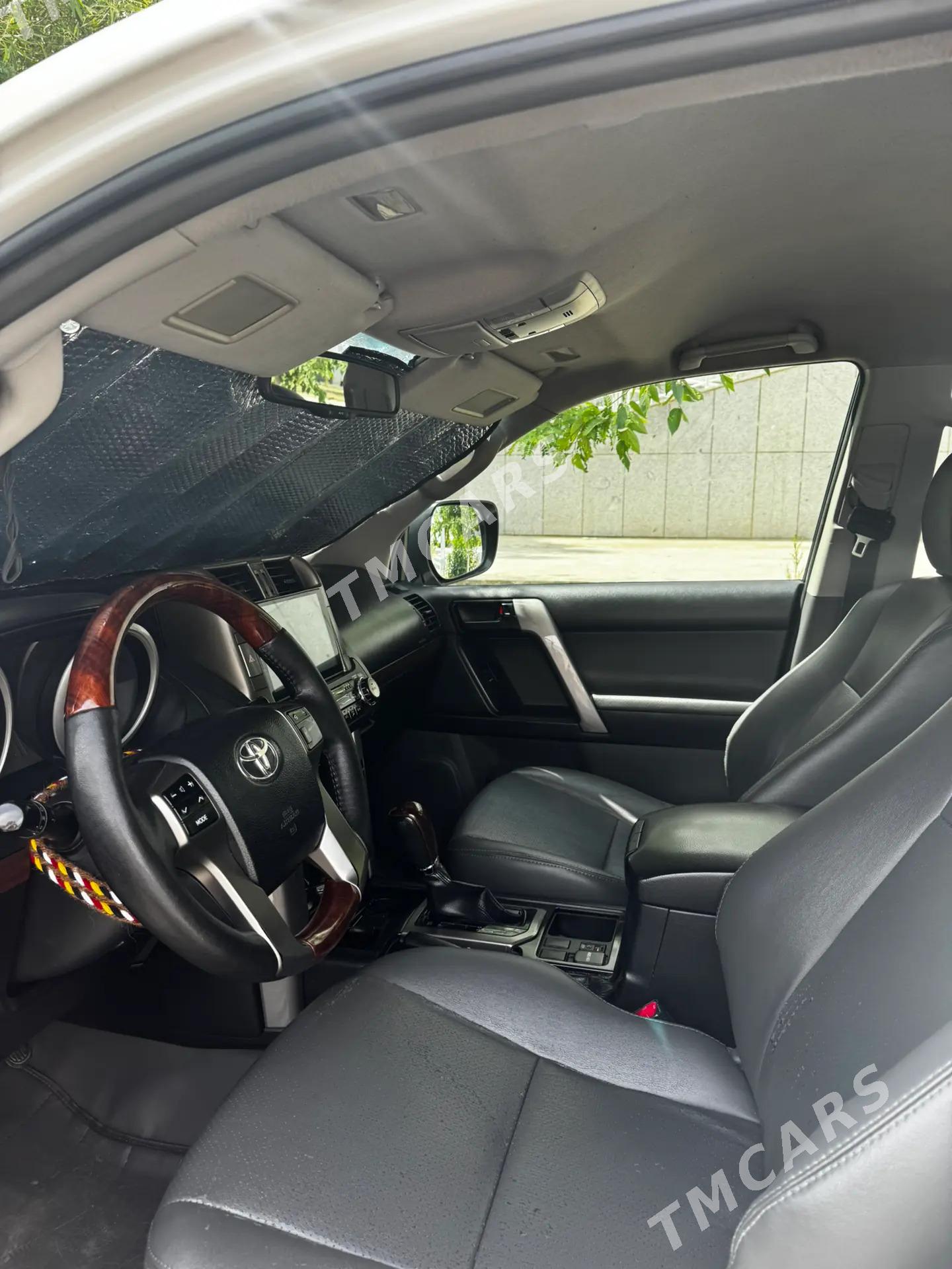 Toyota Land Cruiser Prado 2010 - 410 000 TMT - Aşgabat - img 2