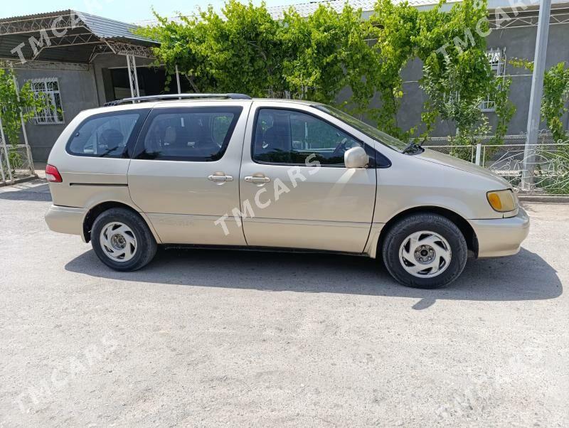 Toyota Sienna 2002 - 127 000 TMT - Туркменабат - img 5