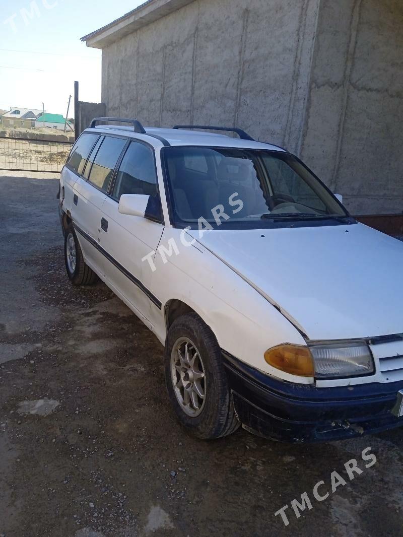 Opel Astra 1992 - 20 000 TMT - Köýtendag - img 3