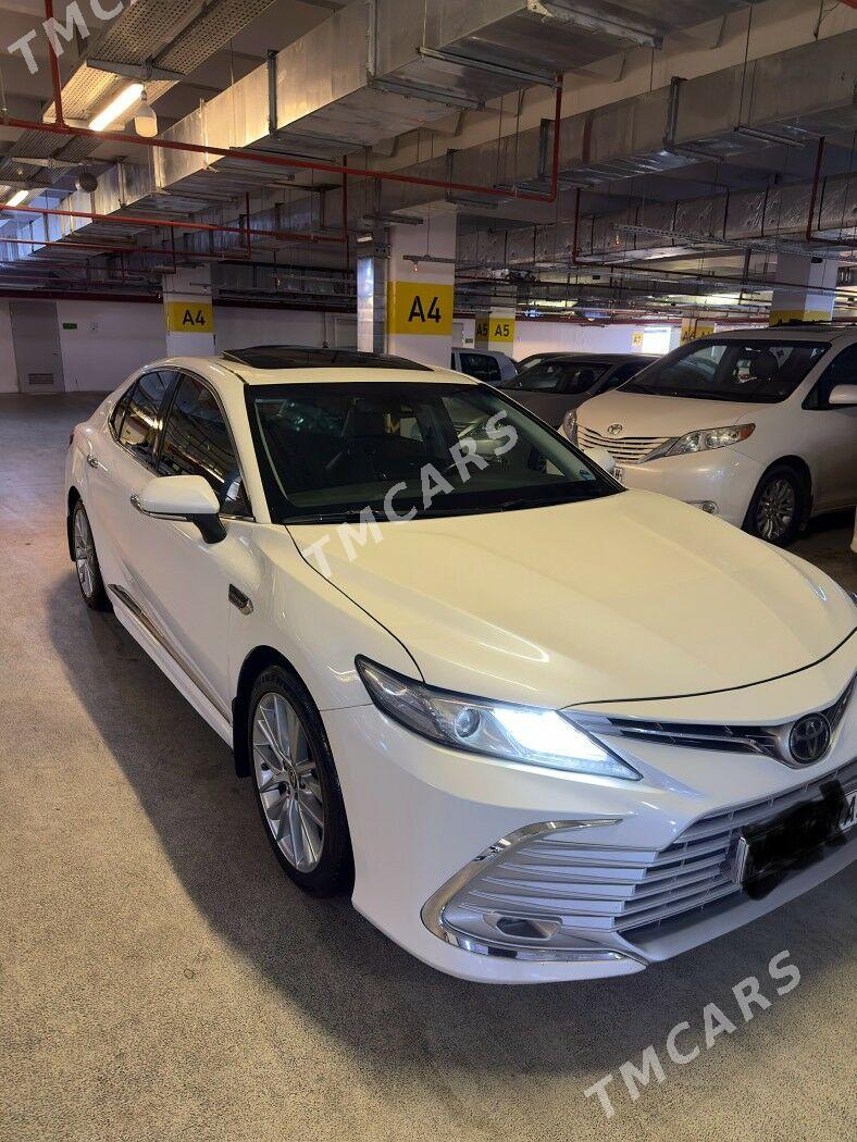 Toyota Camry 2021 - 325 000 TMT - Гарадамак - img 4