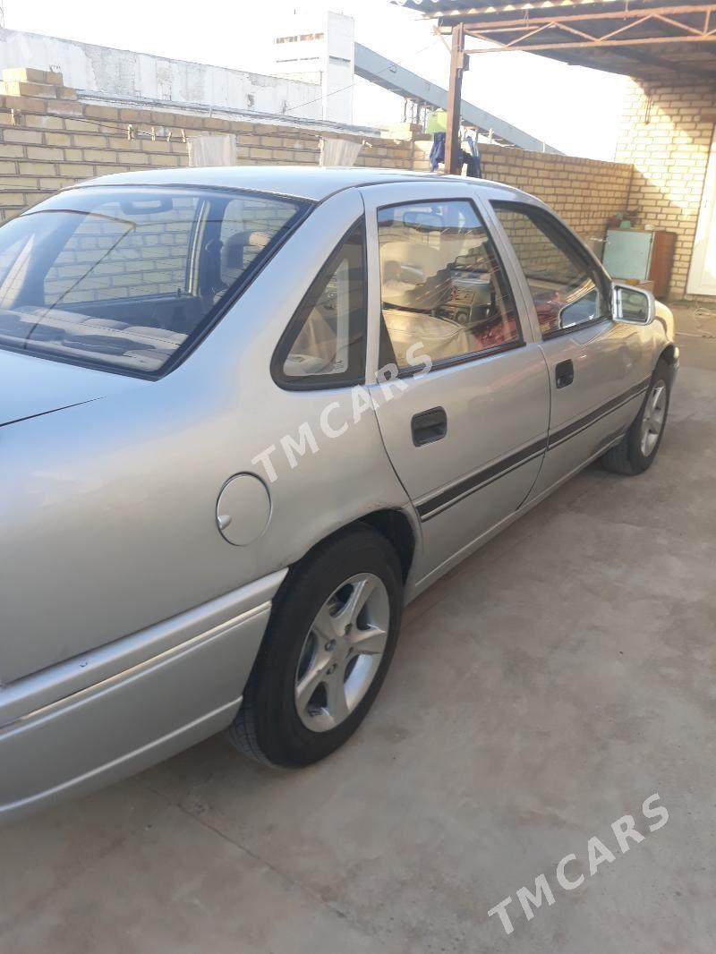 Opel Vectra 1992 - 28 000 TMT - Мары - img 4