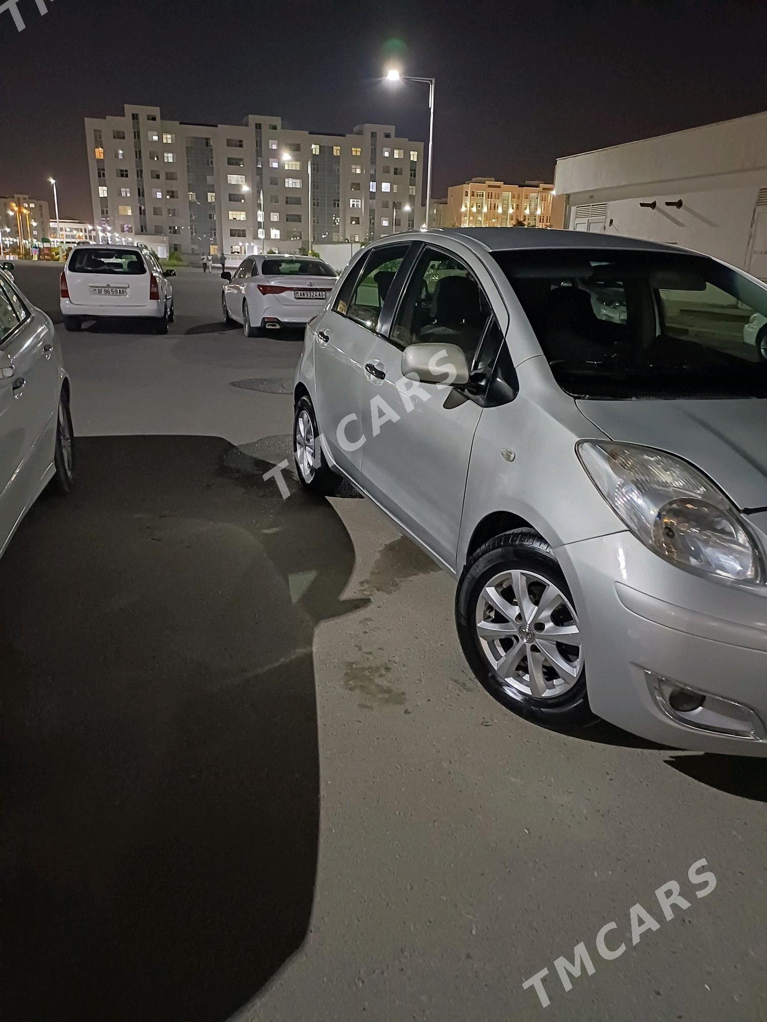 Toyota Yaris 2010 - 110 000 TMT - Ашхабад - img 4