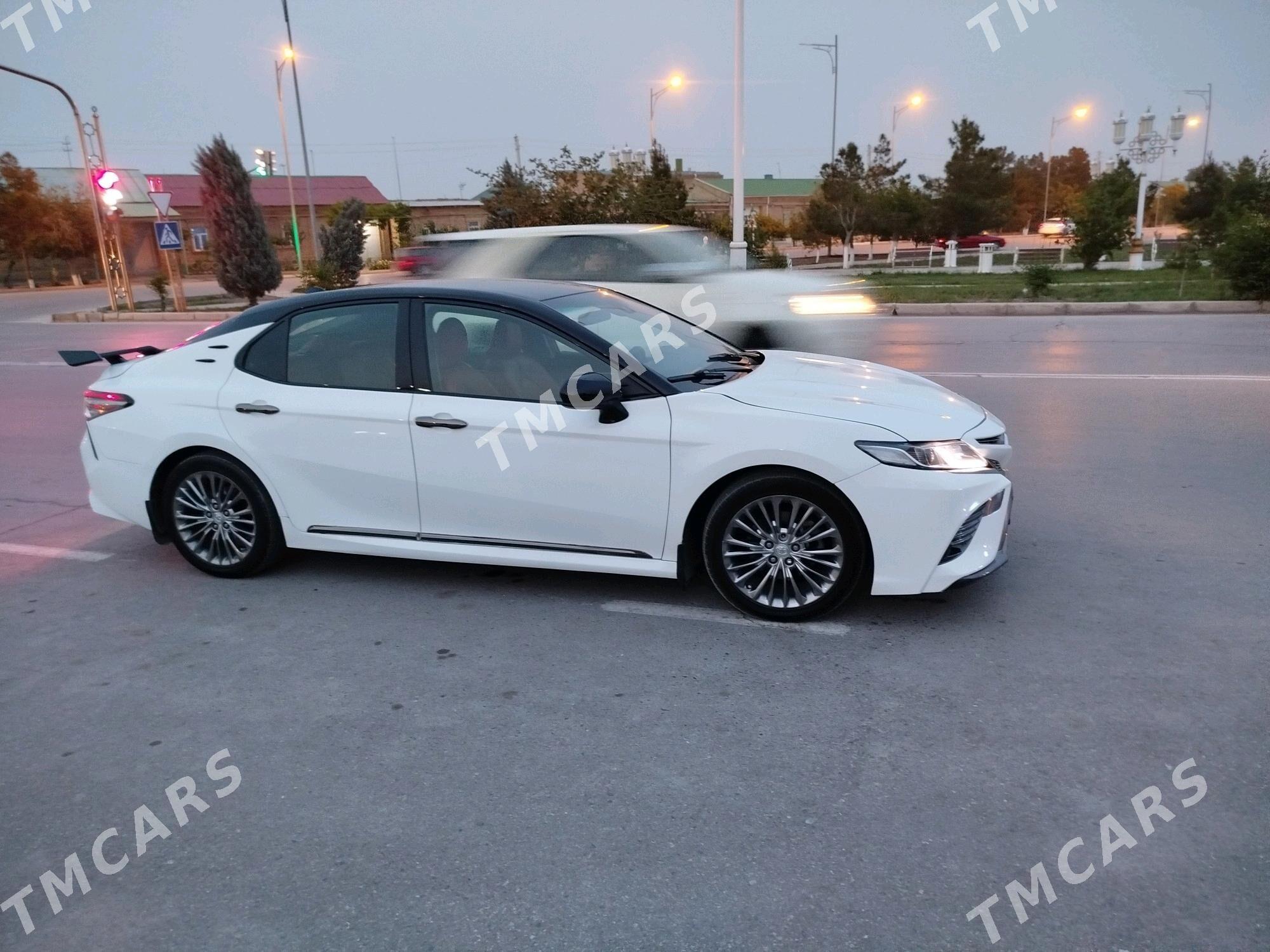 Toyota Camry 2019 - 280 000 TMT - Туркменабат - img 6