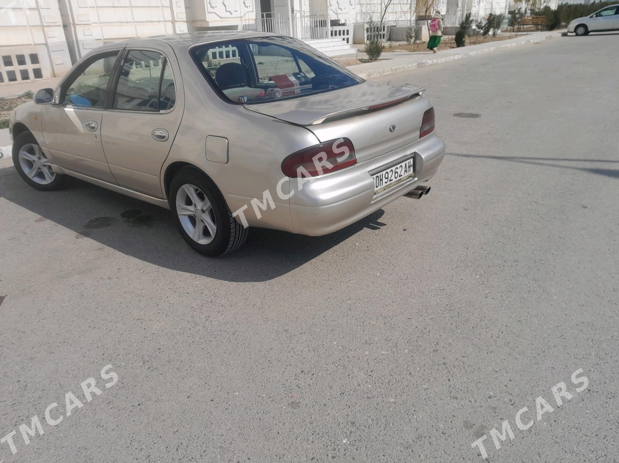 Nissan Bluebird 1996 - 40 000 TMT - Ак-Бугдайский этрап - img 3