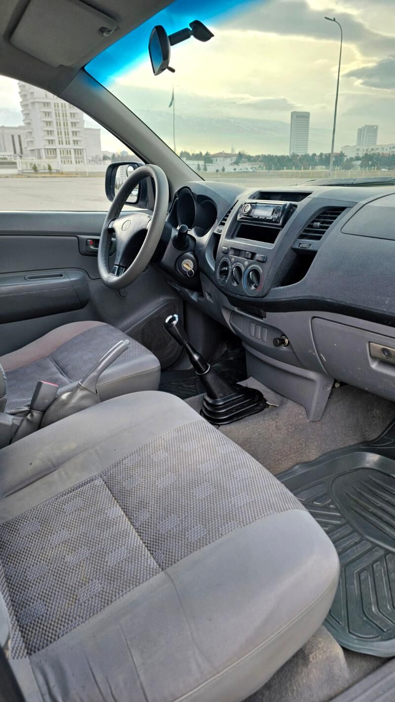 Toyota Hilux 2009 - 190 000 TMT - Ашхабад - img 7
