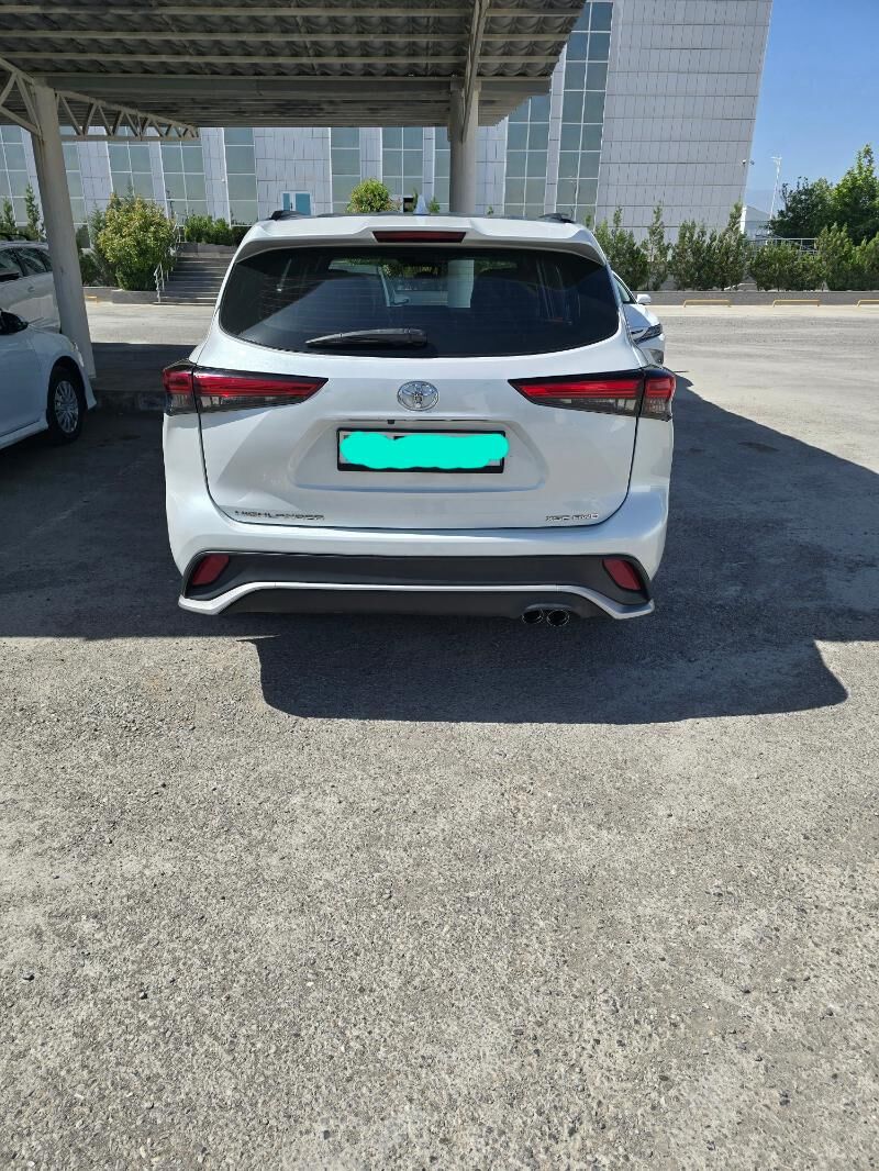 Toyota Highlander 2022 - 615 000 TMT - Ашхабад - img 6