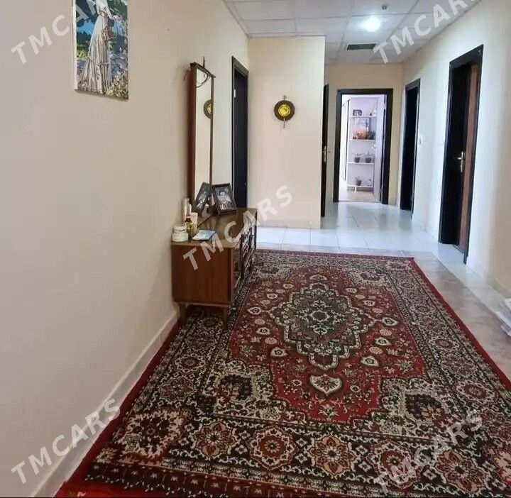  Элитка 3 ком 10 эт 130м² - Ашхабад - img 2