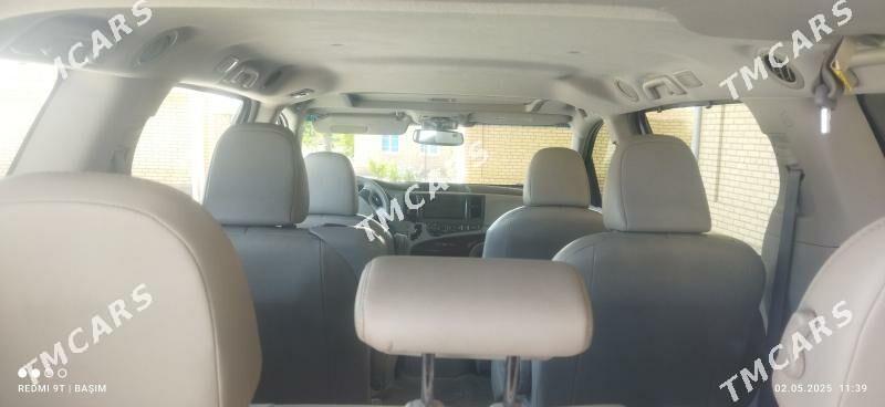 Toyota Sienna 2011 - 310 000 TMT - Мары - img 5