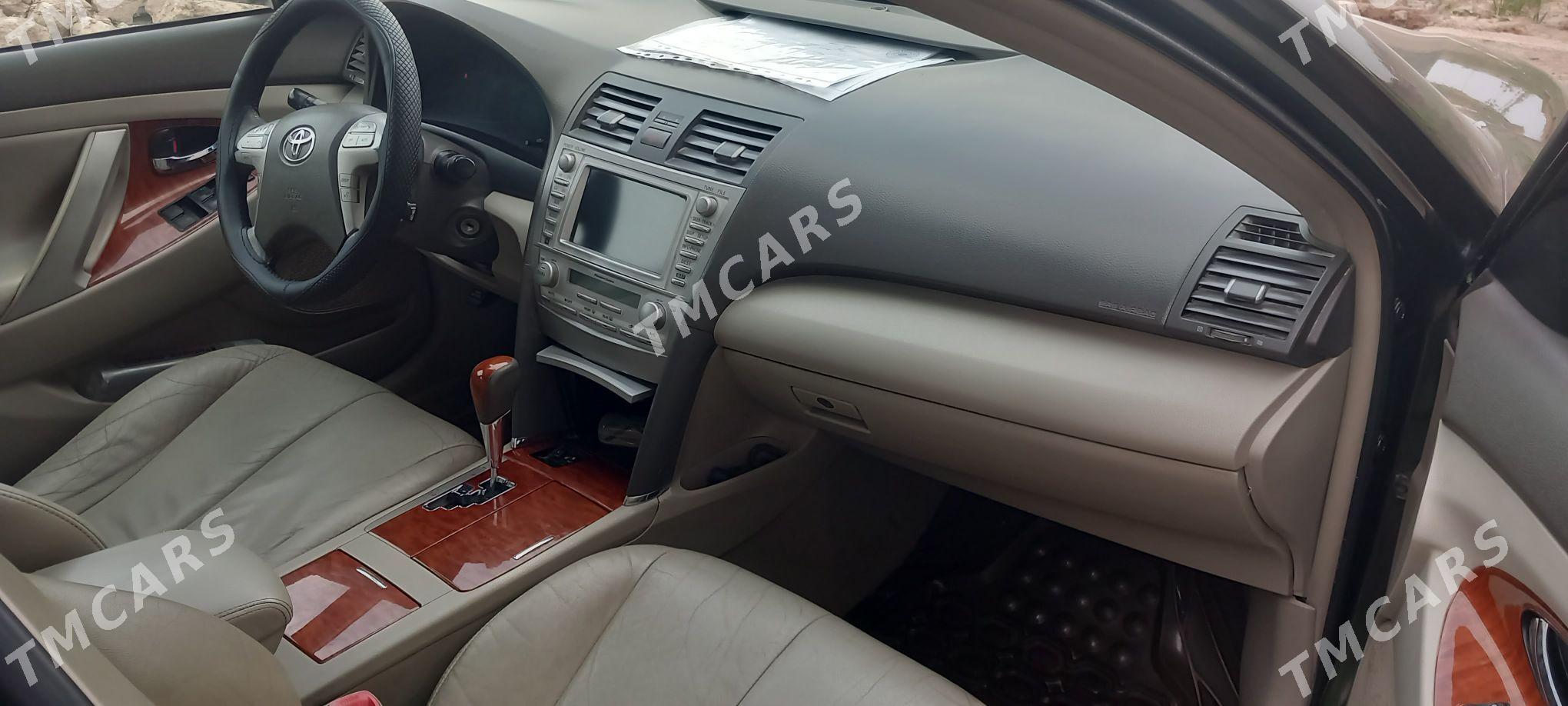 Toyota Camry 2011 - 210 000 TMT - Gubadag - img 3