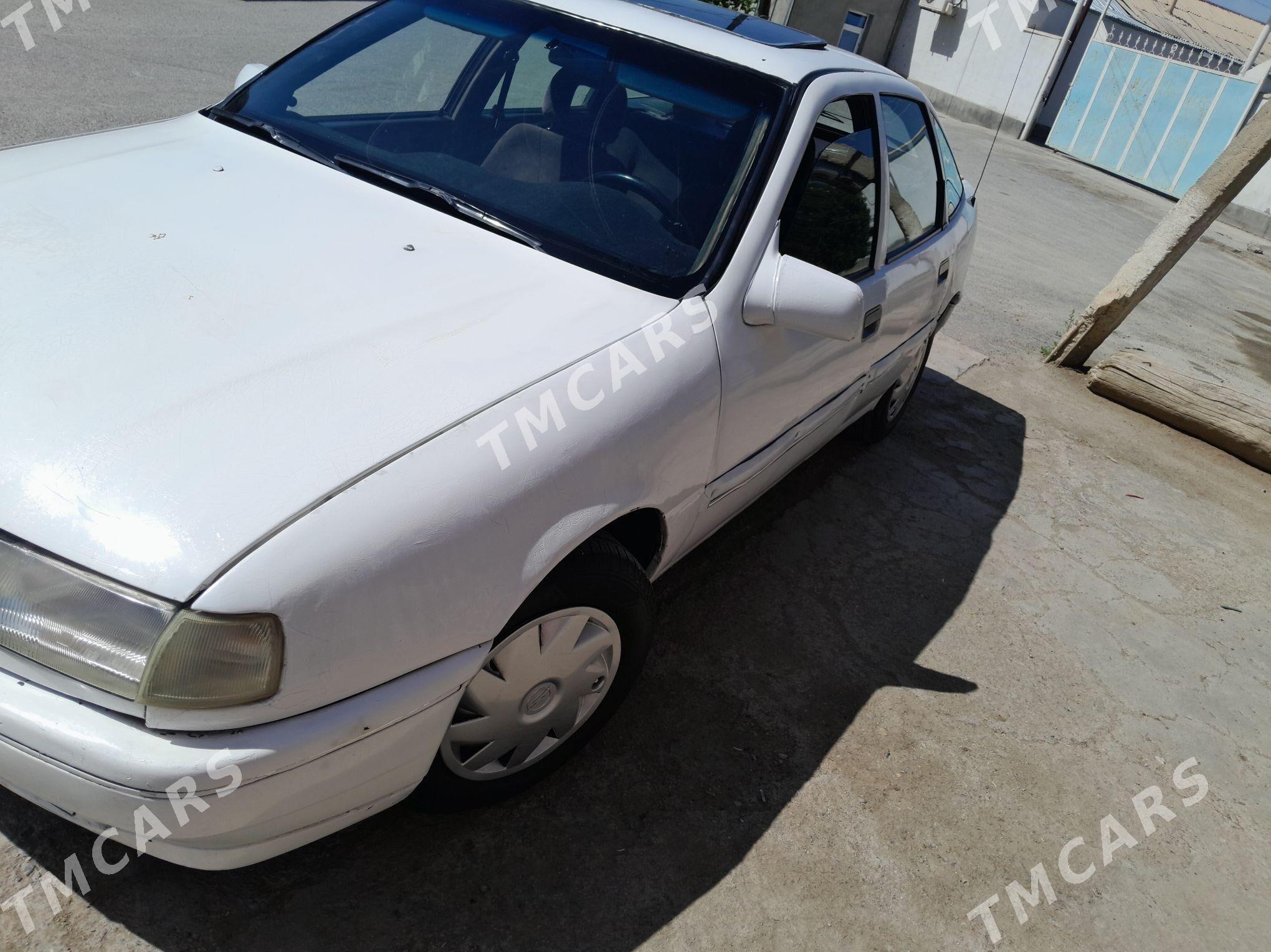 Opel Vectra 1992 - 25 000 TMT - Бахарден - img 4