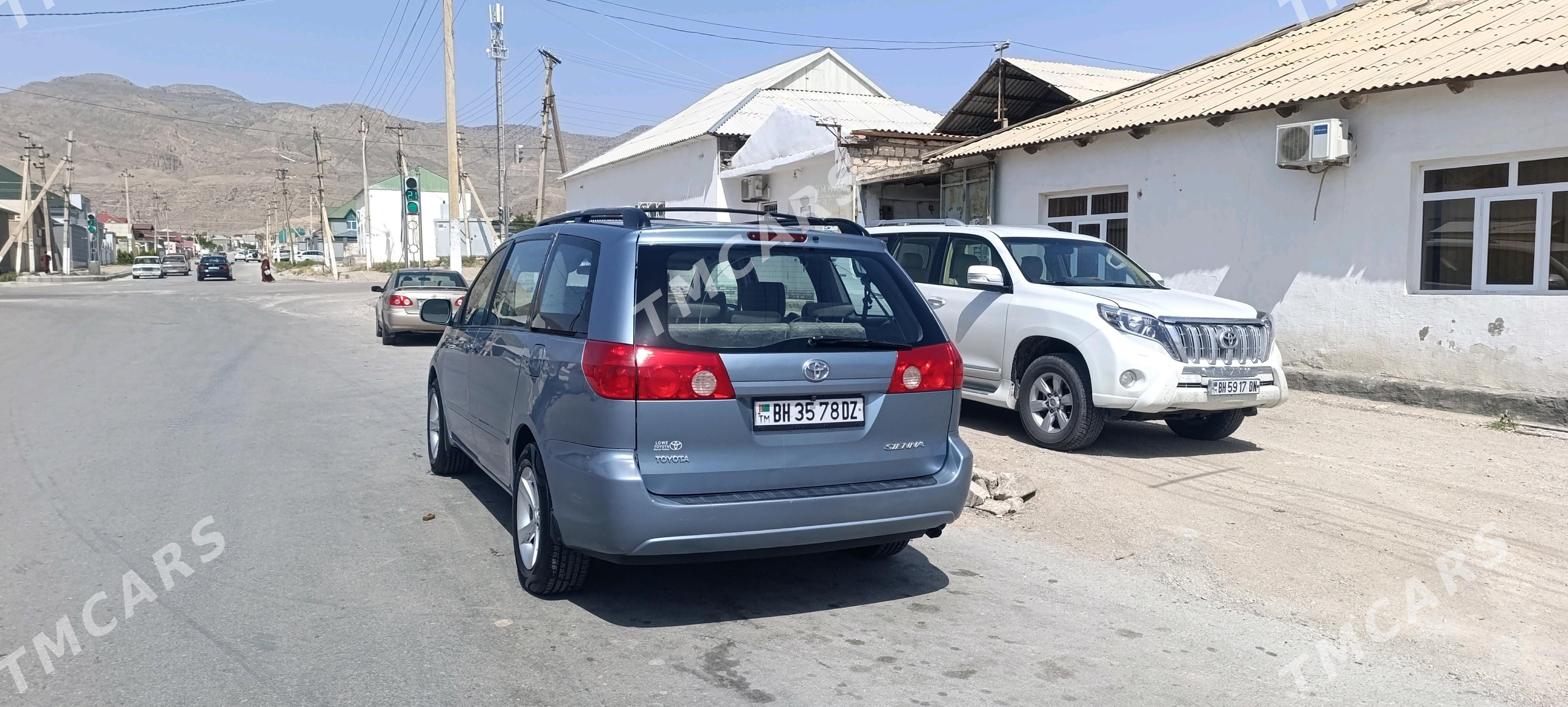 Toyota Sienna 2008 - 220 000 TMT - Гурбансолтан Едже - img 2