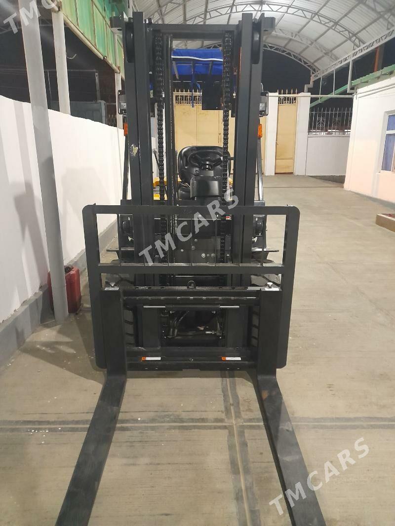 LiuGong Forklift 2025 - 260 000 TMT - Garadamak - img 2