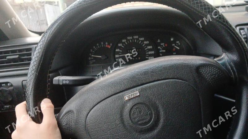 Opel Vectra 1993 - 35 000 TMT - Мары - img 3