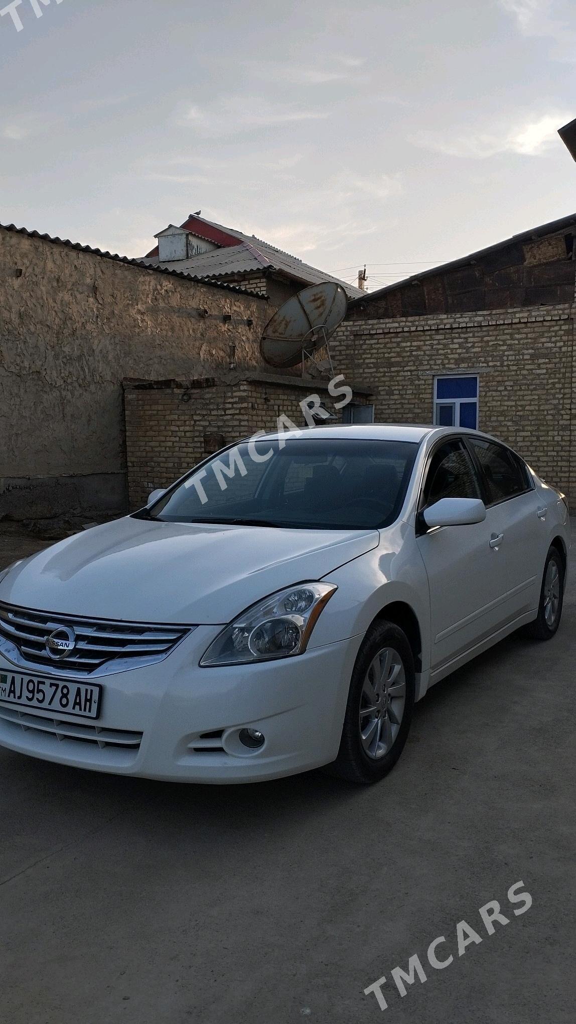 Nissan Altima 2011 - 110 000 TMT - Tejen - img 3