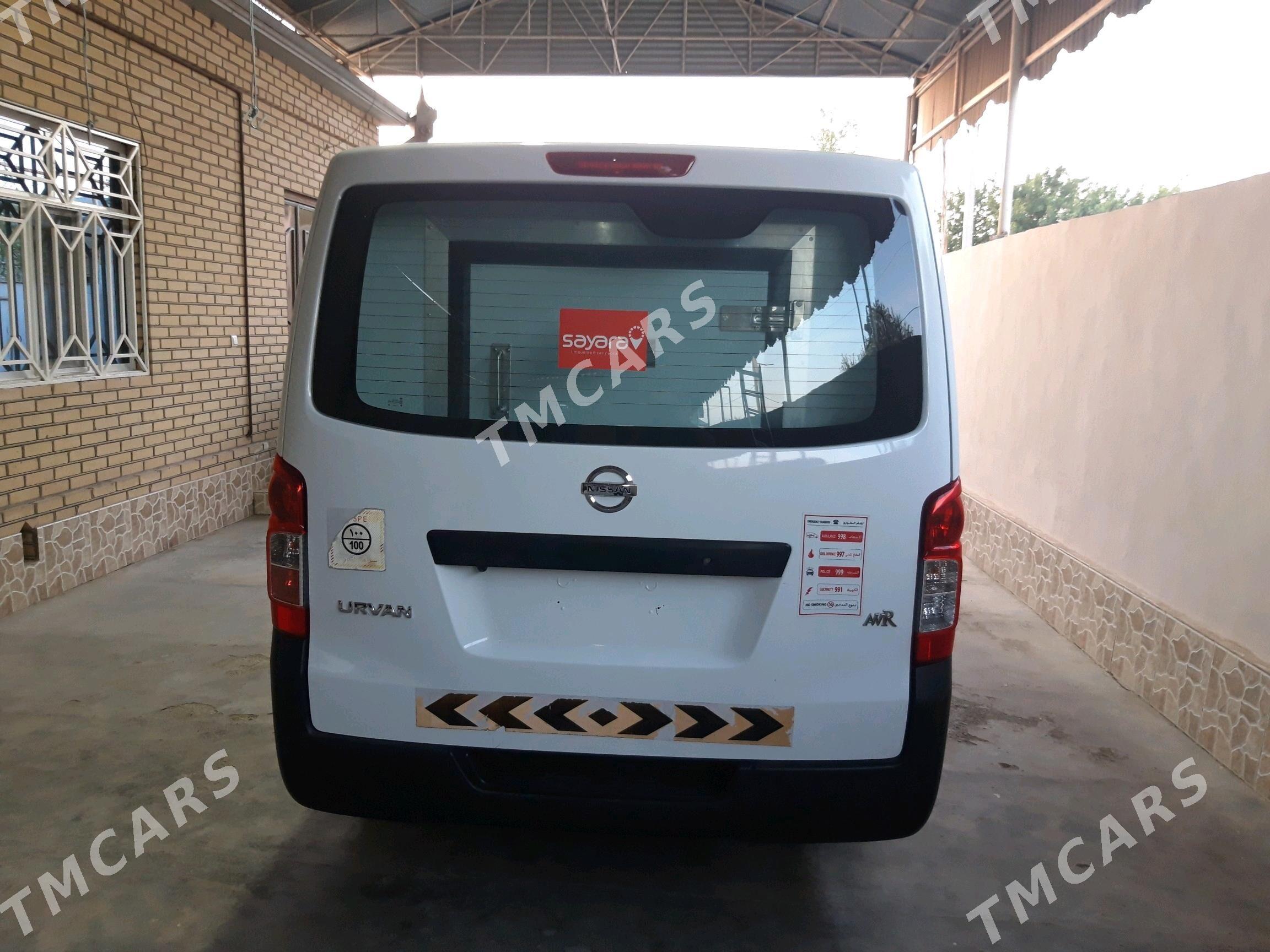 Nissan Urvan 2022 - 320 000 TMT - Mary - img 4