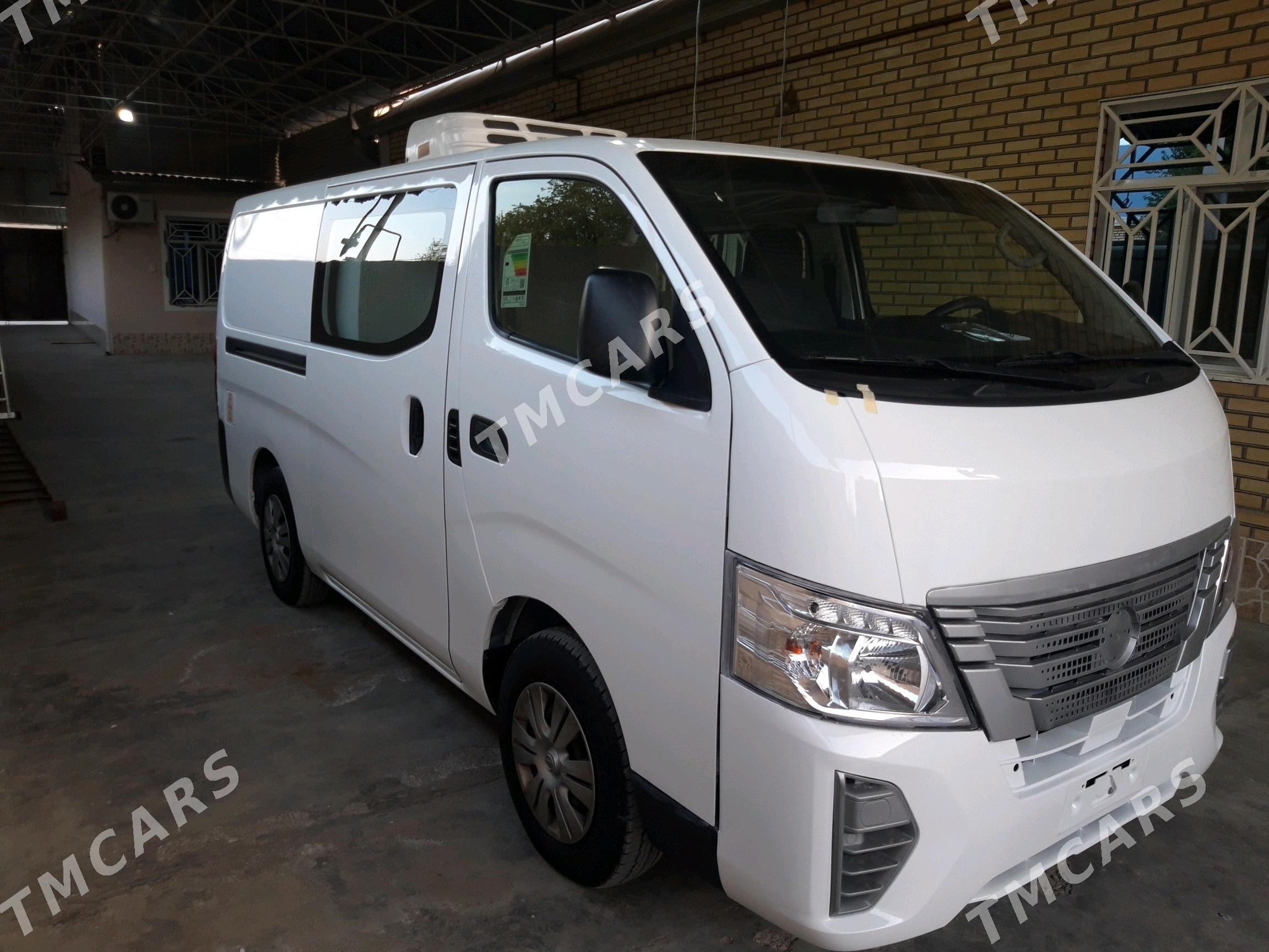 Nissan Urvan 2022 - 320 000 TMT - Mary - img 3