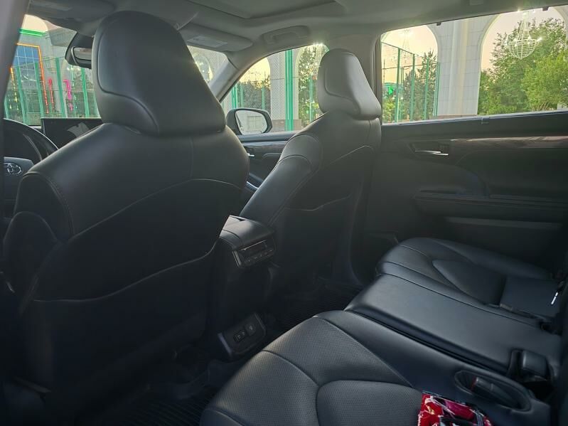 Toyota Highlander 2020 - 673 000 TMT - Podwoýski köç. (Bitarap Türkmenistan şaýoly) - img 4