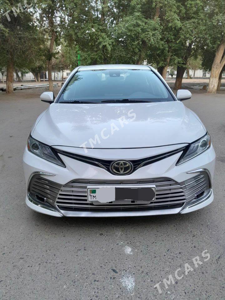 Toyota Camry 2021 - 310 000 TMT - Ýolöten - img 2