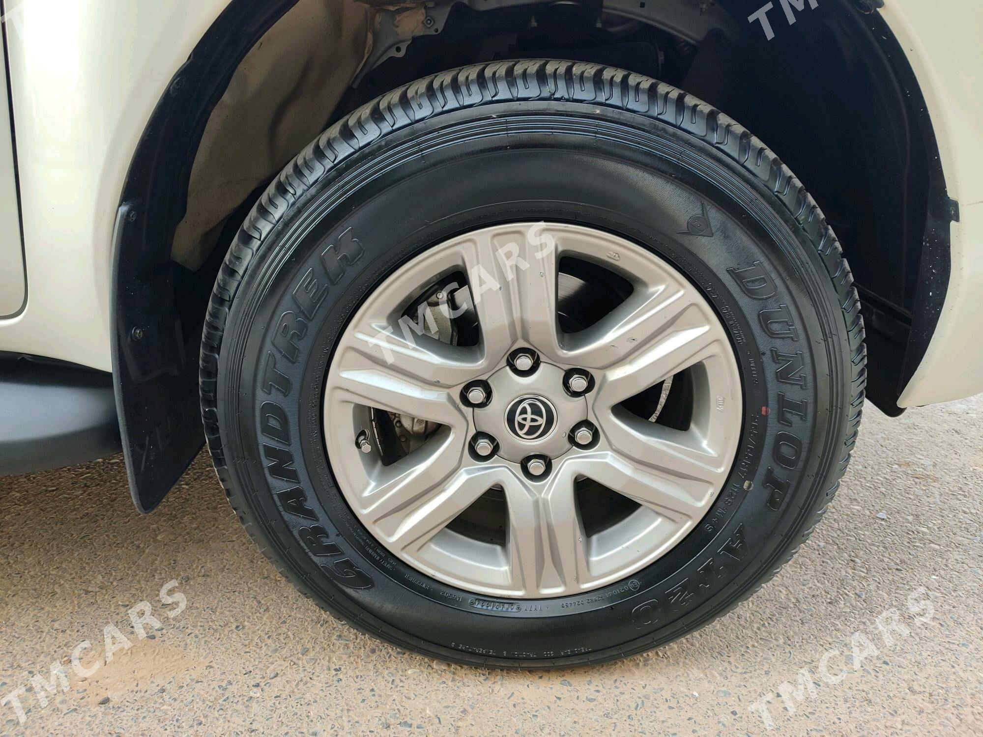 Toyota Hilux 2022 - 630 000 TMT - Mary - img 8