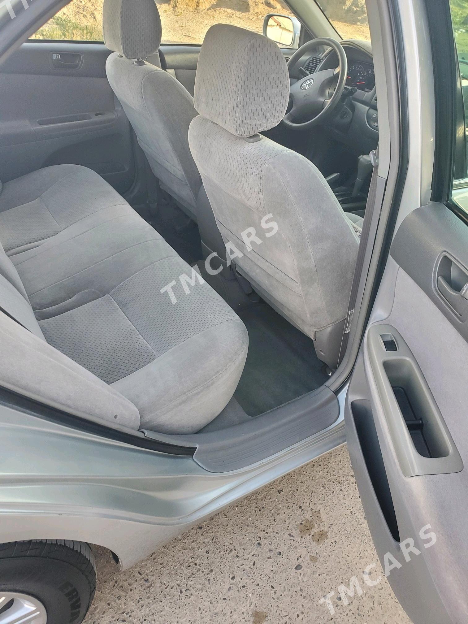 Toyota Camry 2002 - 168 000 TMT - Кака - img 5