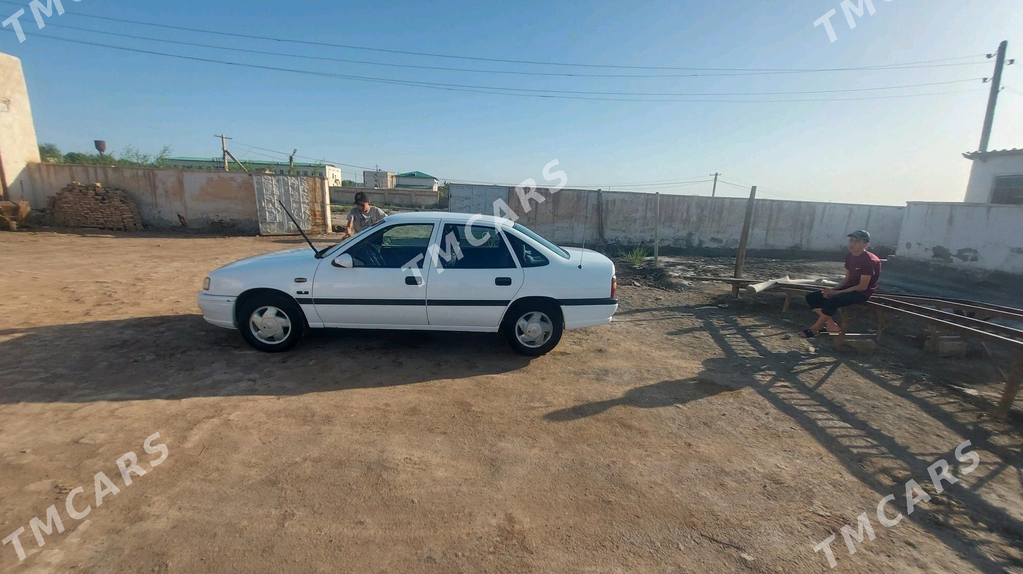 Opel Vectra 1993 - 55 000 TMT - Кёнеургенч - img 2