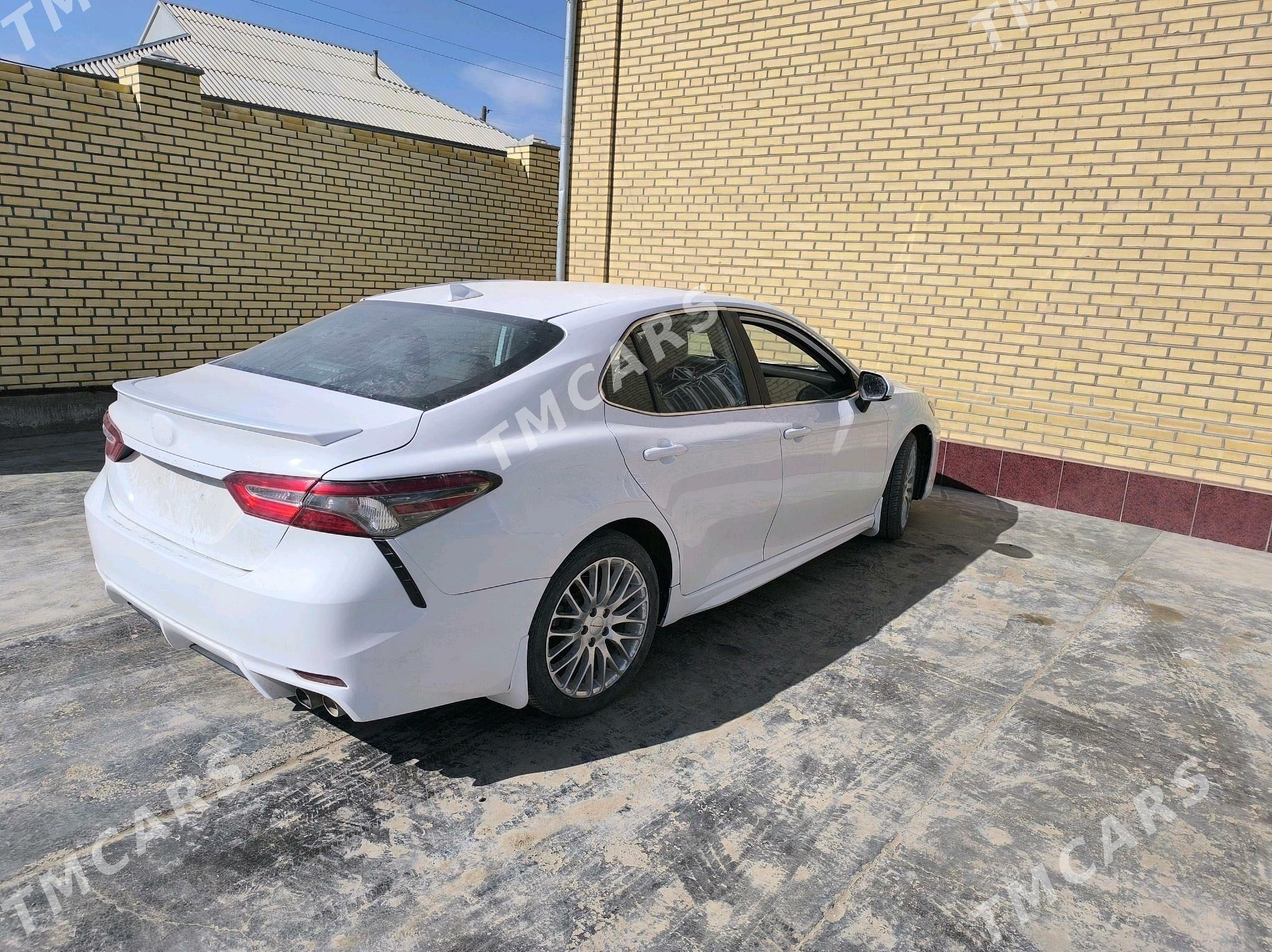 Toyota Camry 2020 - 325 000 TMT - Garadamak - img 2