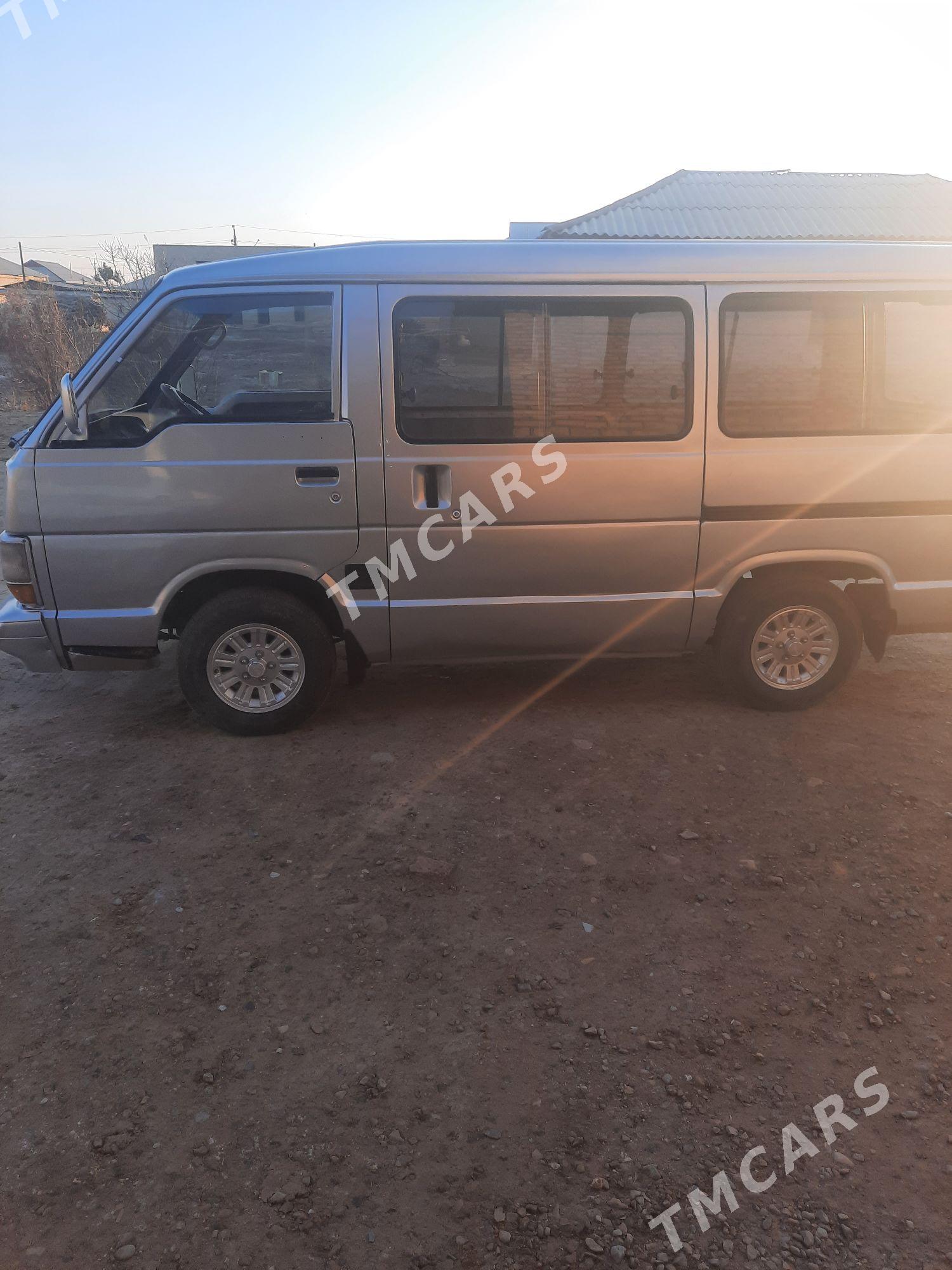 Toyota Hiace 1989 - 60 000 TMT - Туркменабат - img 2