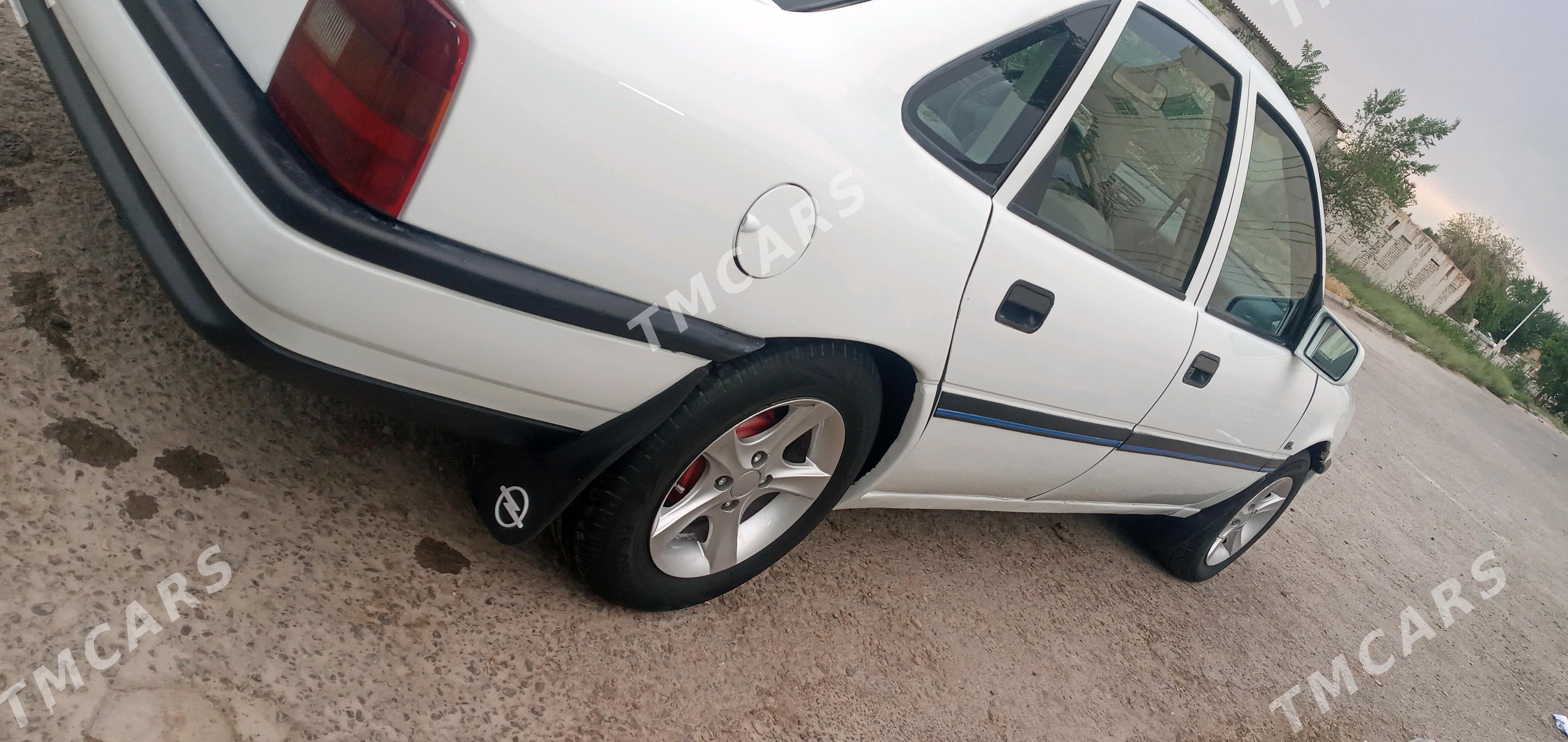 Opel Vectra 1992 - 38 000 TMT - Керки - img 3